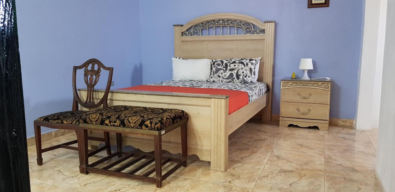 Little Savoy Guest House New Runaway Bay Kültér fotó